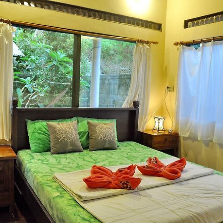 A Pousada Soni Backpacker House Ubud Exterior foto