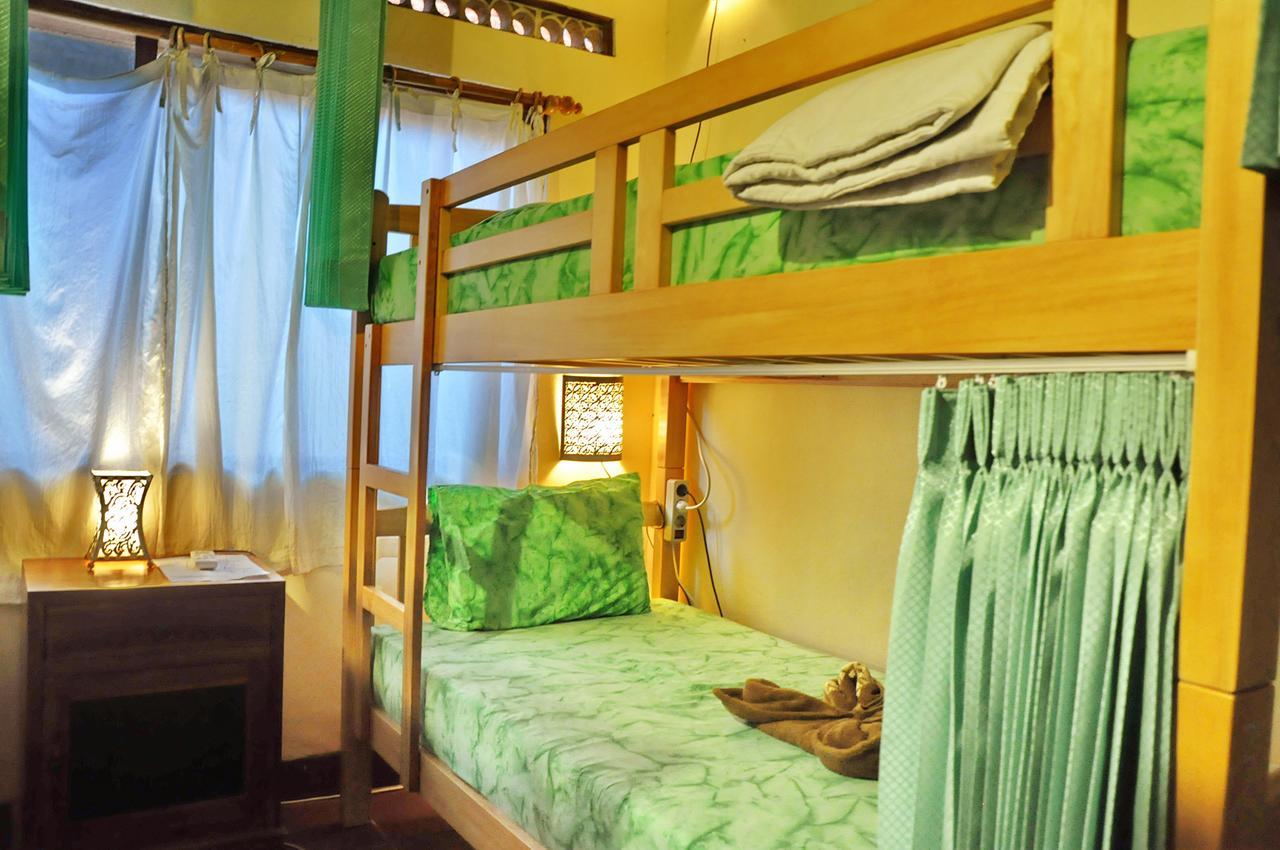 A Pousada Soni Backpacker House Ubud Exterior foto