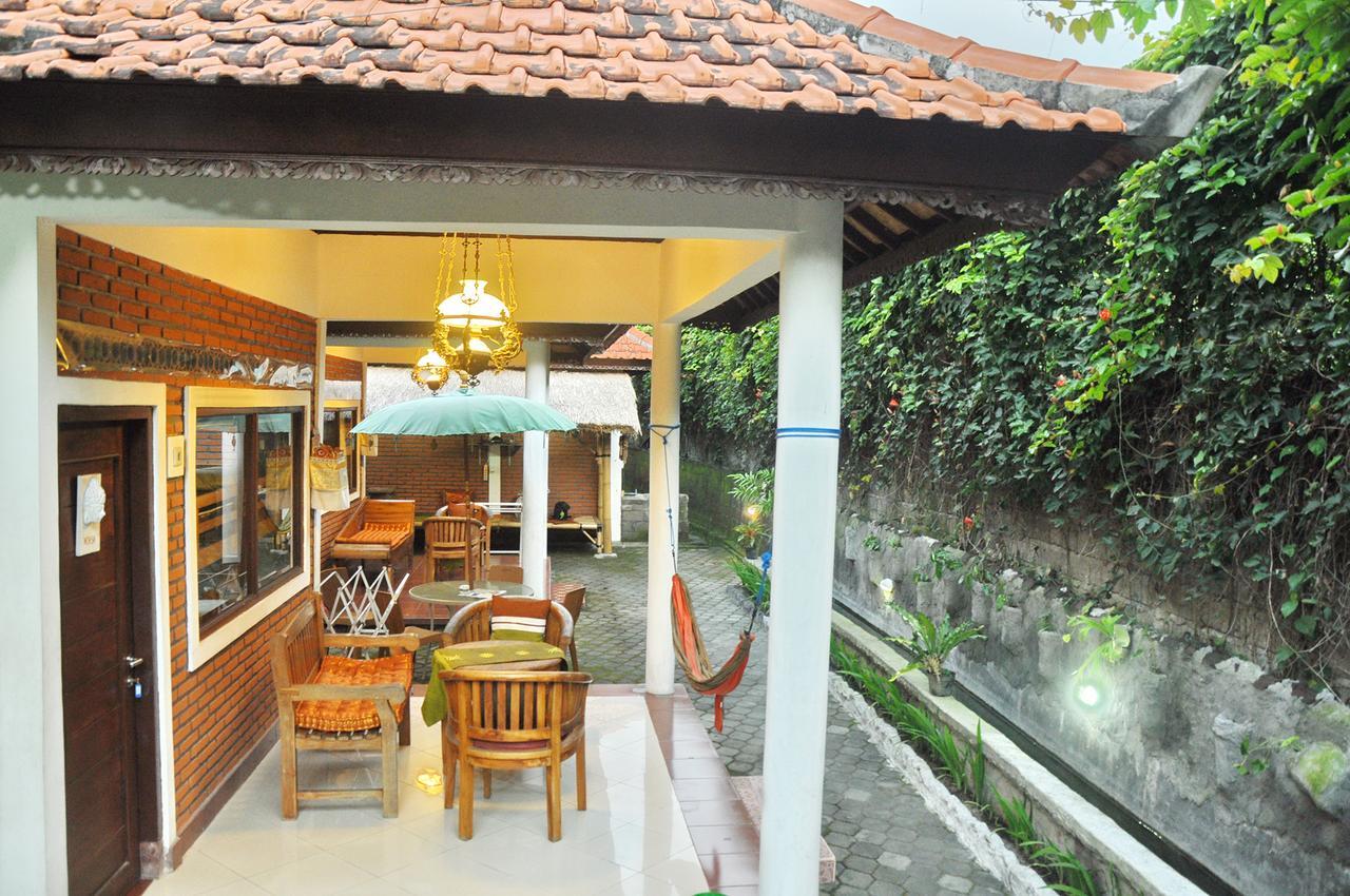 A Pousada Soni Backpacker House Ubud Exterior foto