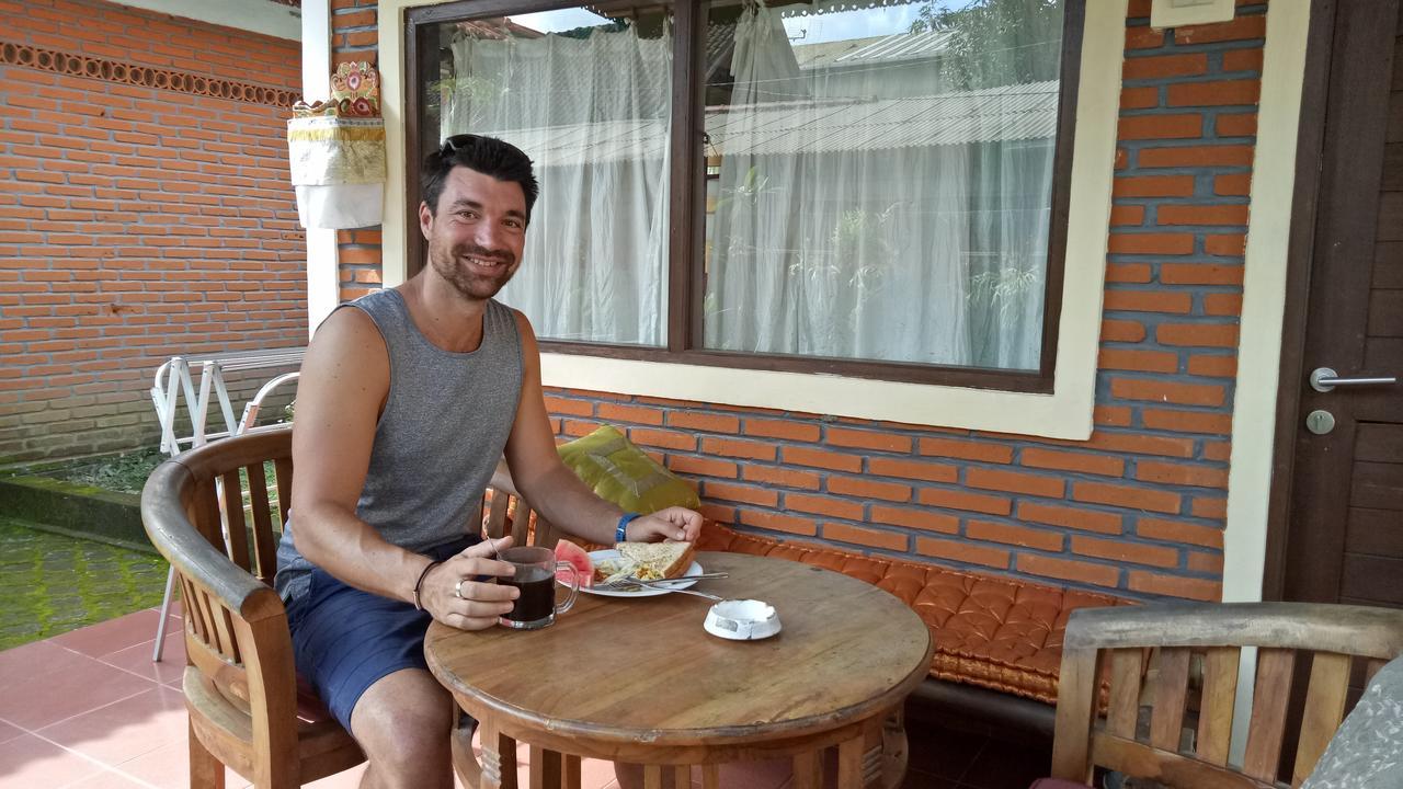 A Pousada Soni Backpacker House Ubud Exterior foto